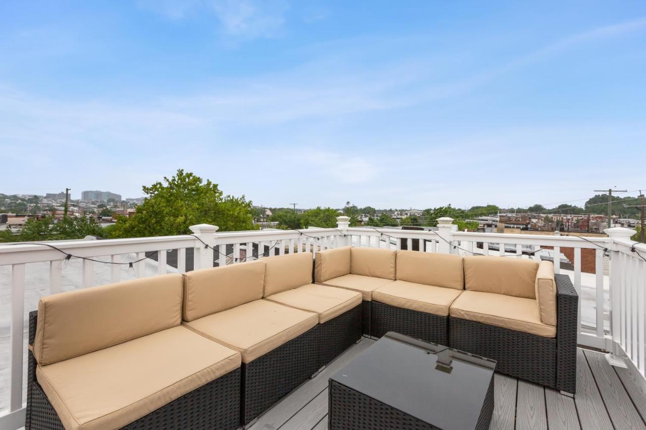Pristine Townhouse With Rooftop Deck Near Canton! Baltimore Buitenkant foto