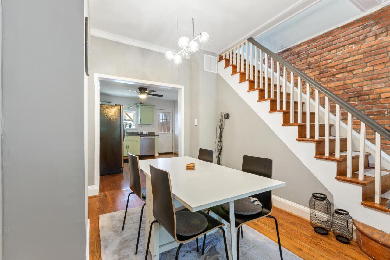 Pristine Townhouse With Rooftop Deck Near Canton! Baltimore Buitenkant foto