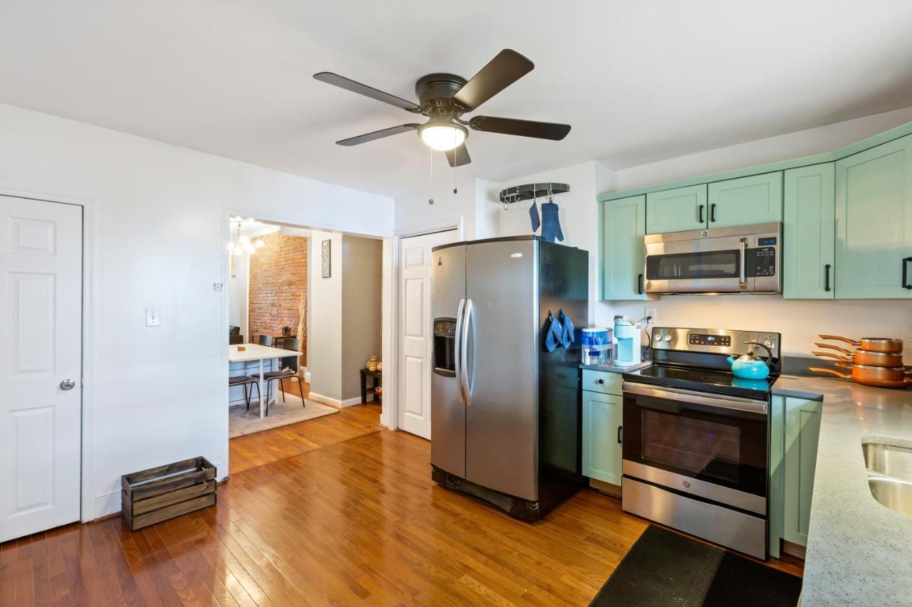 Pristine Townhouse With Rooftop Deck Near Canton! Baltimore Buitenkant foto