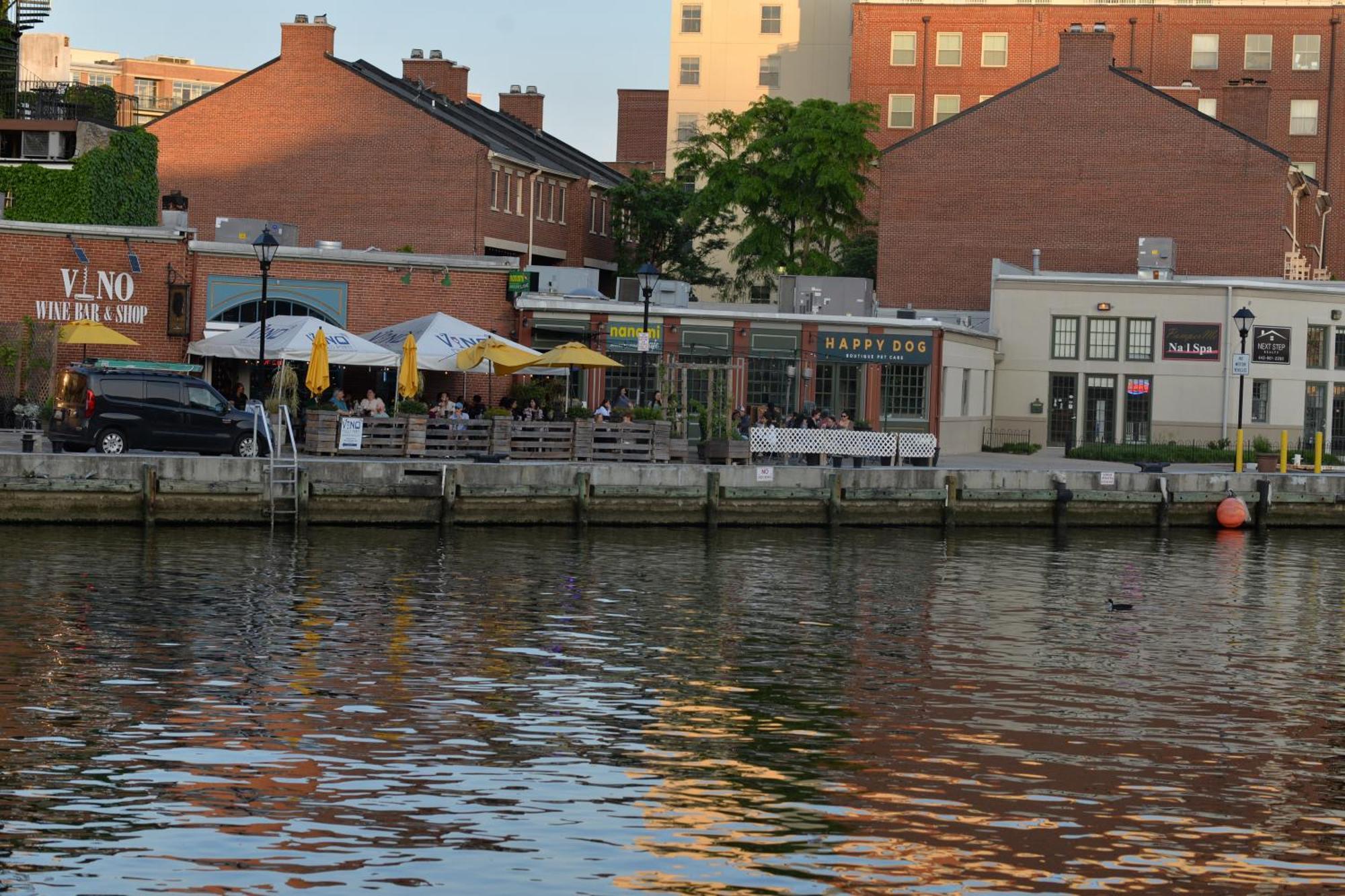 Pristine Townhouse With Rooftop Deck Near Canton! Baltimore Buitenkant foto